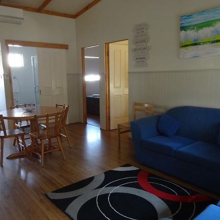 Caseys Beach Holiday Park Sunshine Bay Екстер'єр фото