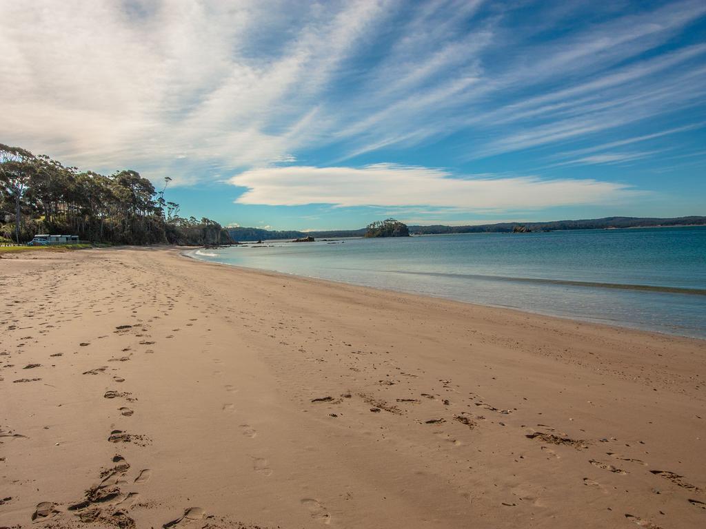 Caseys Beach Holiday Park Sunshine Bay Екстер'єр фото