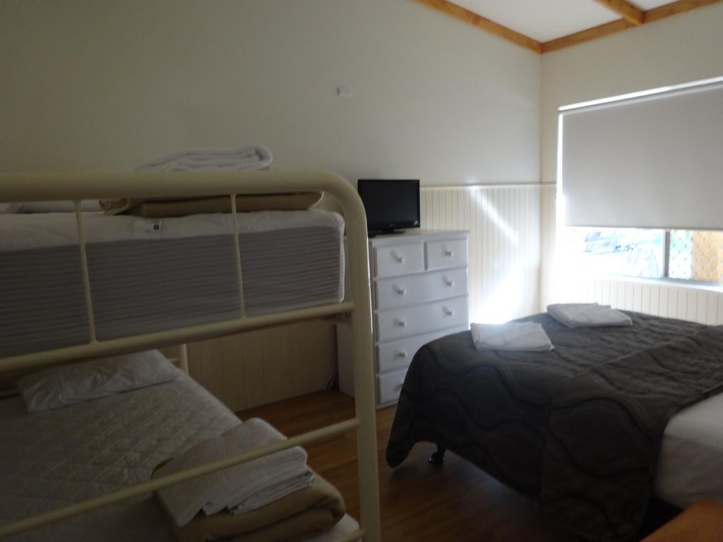 Caseys Beach Holiday Park Sunshine Bay Екстер'єр фото