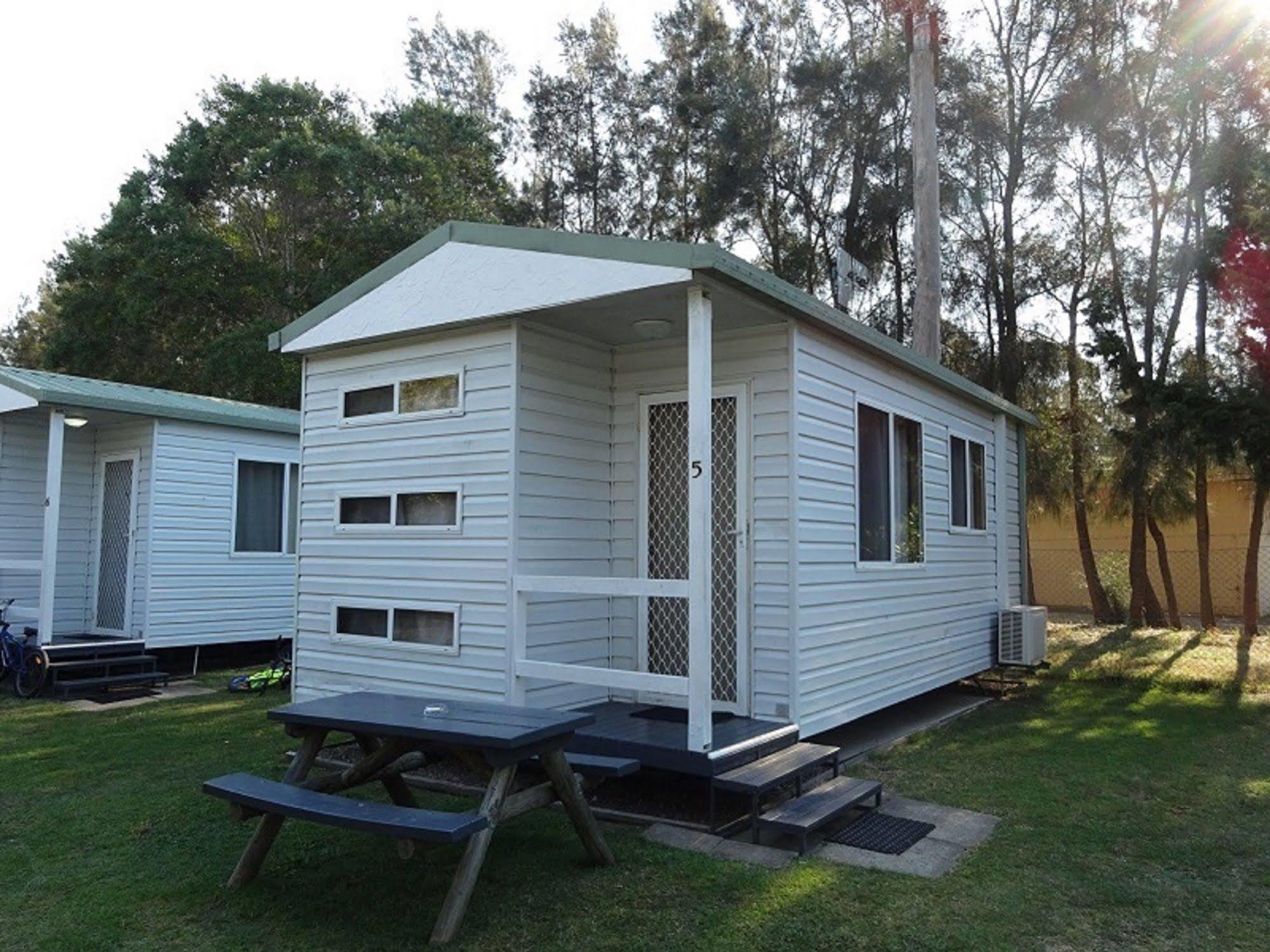 Caseys Beach Holiday Park Sunshine Bay Екстер'єр фото